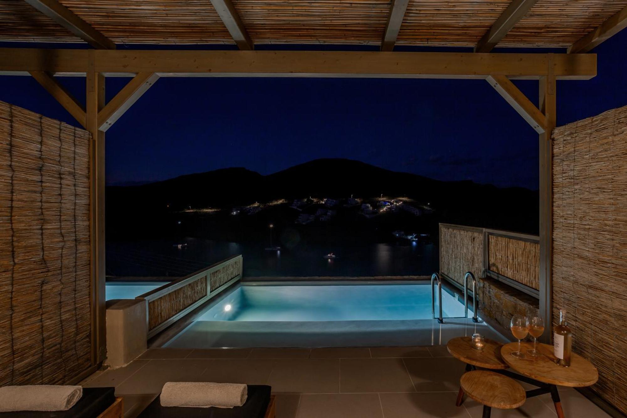 Amal Kythnos Suites ภายนอก รูปภาพ