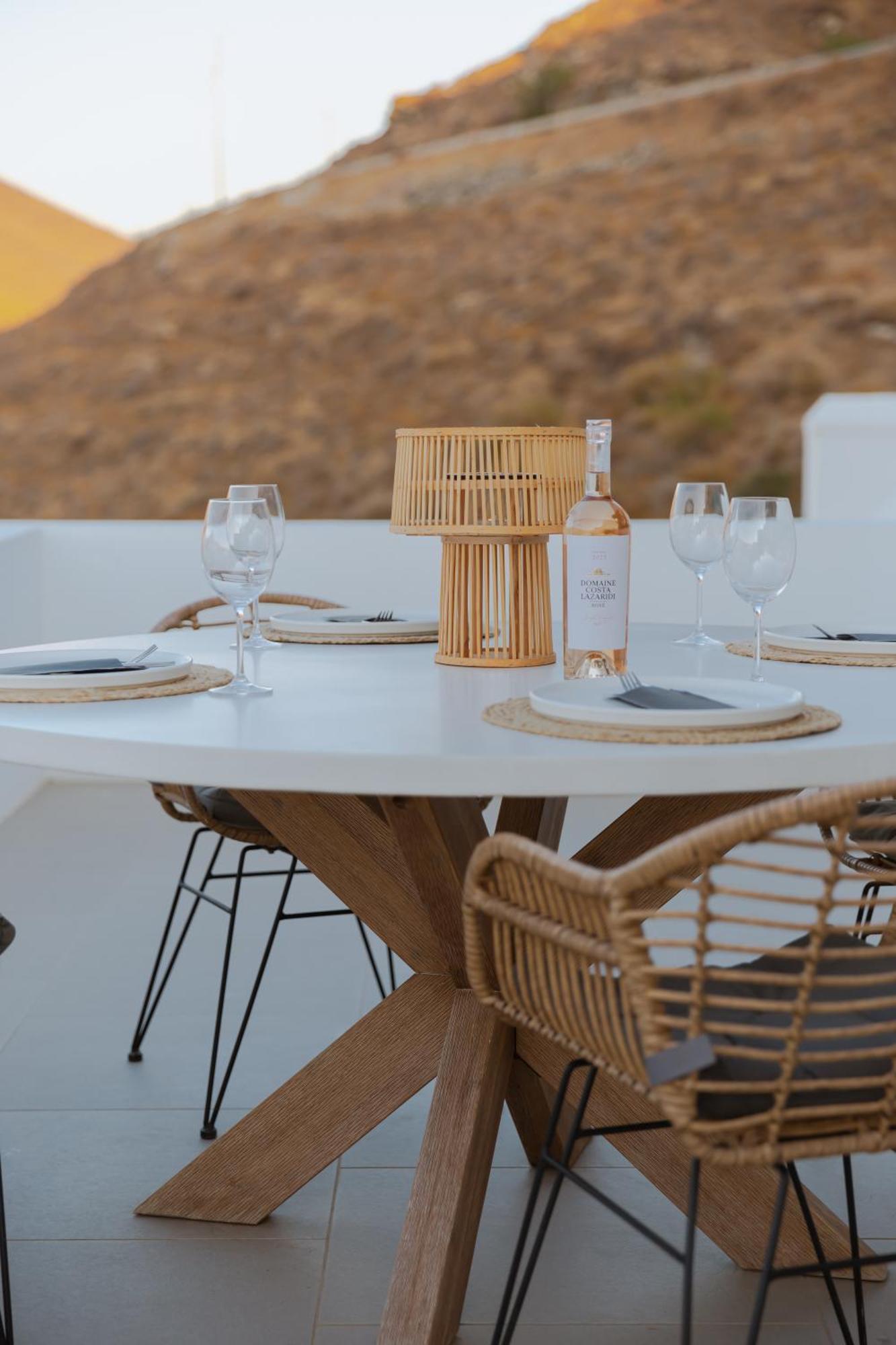 Amal Kythnos Suites ภายนอก รูปภาพ