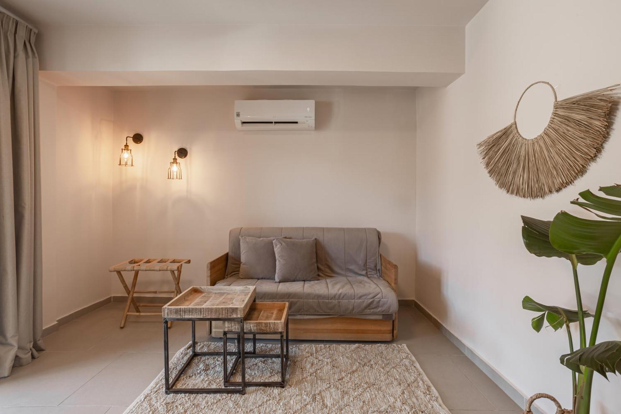 Amal Kythnos Suites ภายนอก รูปภาพ