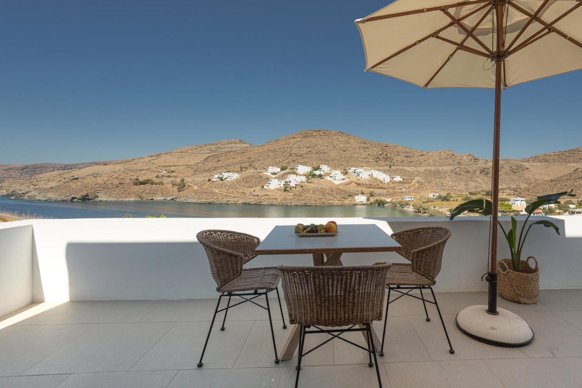 Amal Kythnos Suites ภายนอก รูปภาพ