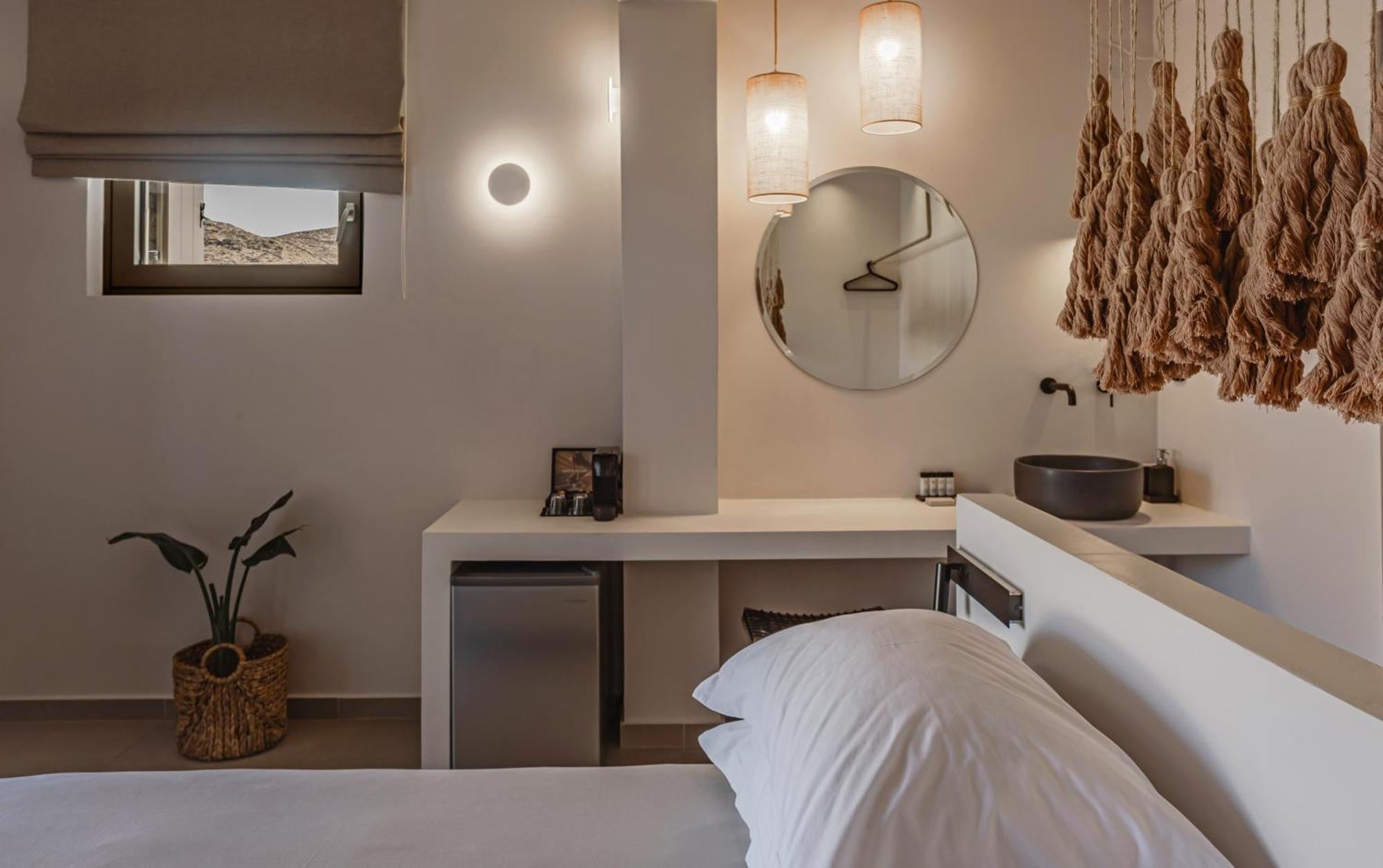 Amal Kythnos Suites ภายนอก รูปภาพ